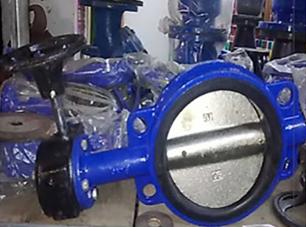 手(shou)動對夾軟密封蝶(die)閥