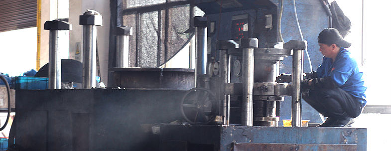 法(fa)蘭蝶閥(fa)專用設(she)備